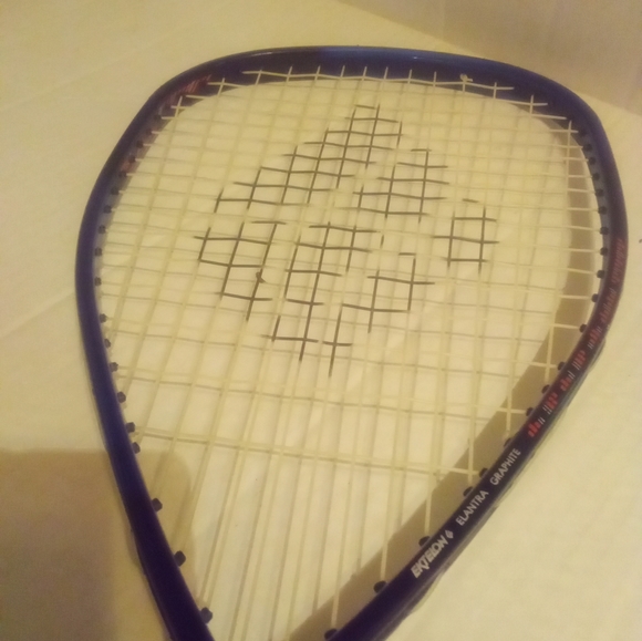 Ektelon Elantra GraphiteTennis Raquet with Case - Picture 15 of 16